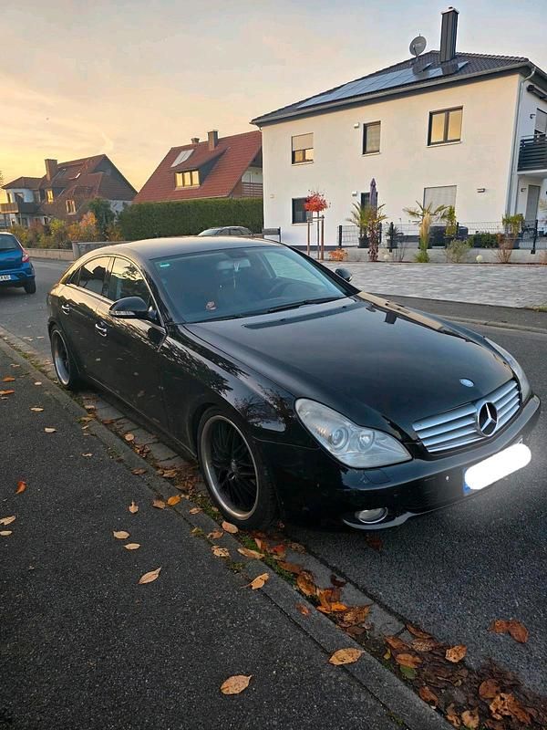 Schwarz Gebraucht 2007 Mercedes 190 Limousine | 9.400 € - Bild 1/4
