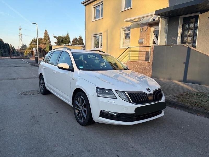 Gebraucht Skoda Octavia Soleil 120 PS (88 kW) 2019 Weiß Kombi