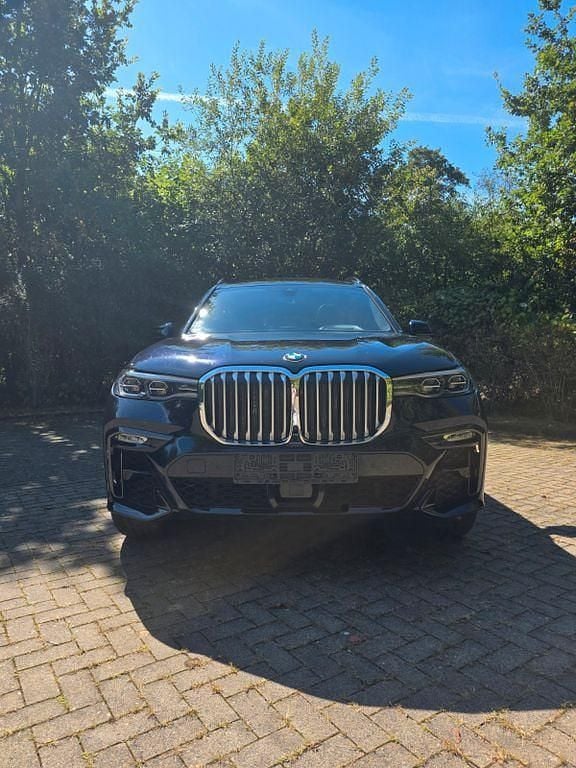 Schwarz Gebraucht 2020 BMW X7 Performance SUV | 61.999 € (Guter Preis) - Bild 1/4