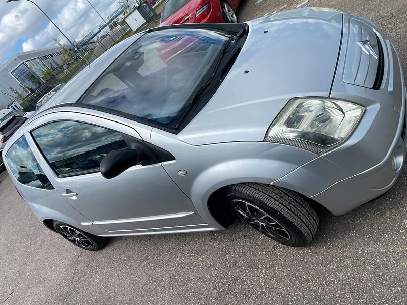 Gebraucht Citroën C2 74 PS (54 kW) 2004 Silber Kleinwagen