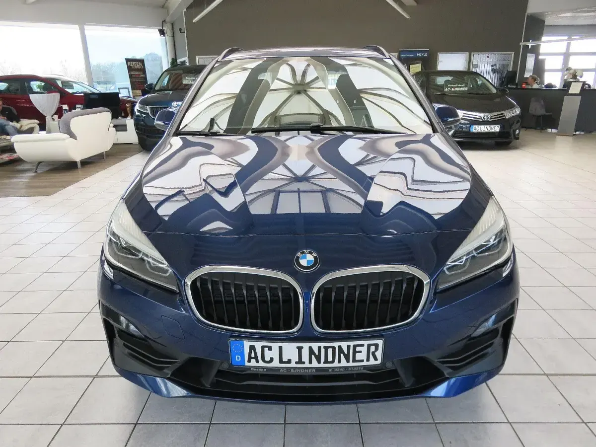 Używany BMW 218 Advantage 150 KM (110 kW) 2019 Niebieski Kombi