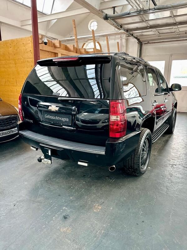 Gebraucht Chevrolet Tahoe LTZ 325 PS (239 kW) 2009 Schwarz SUV