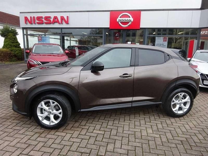 Gebraucht Nissan Juke N-Connecta 114 PS (83 kW) 2022 Braun SUV