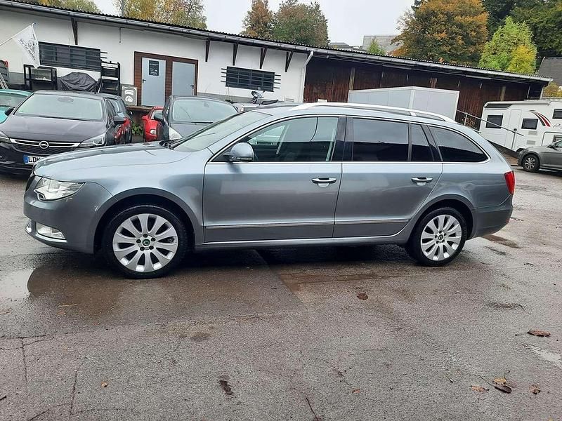 Gebraucht Skoda Superb Ambition 140 PS (102 kW) 2013 Limousine