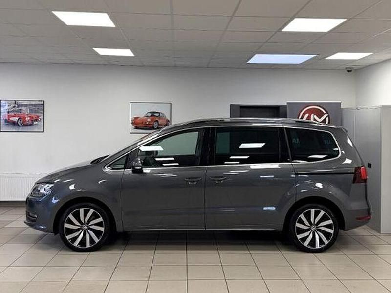 Gebraucht VW Sharan 250 PS (183 kW) 2018 Silber Van / Kleinbus