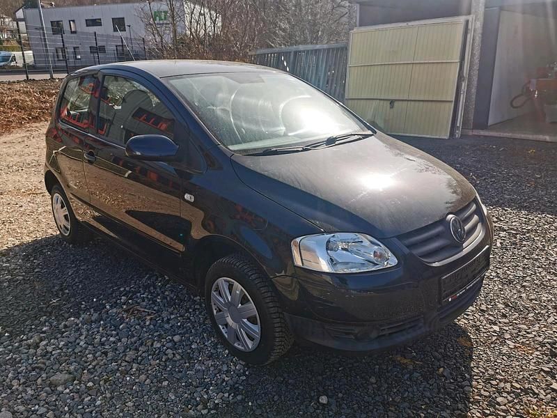 Gebraucht VW Fox 54 PS (39 kW) 2009 Schwarz Kleinwagen