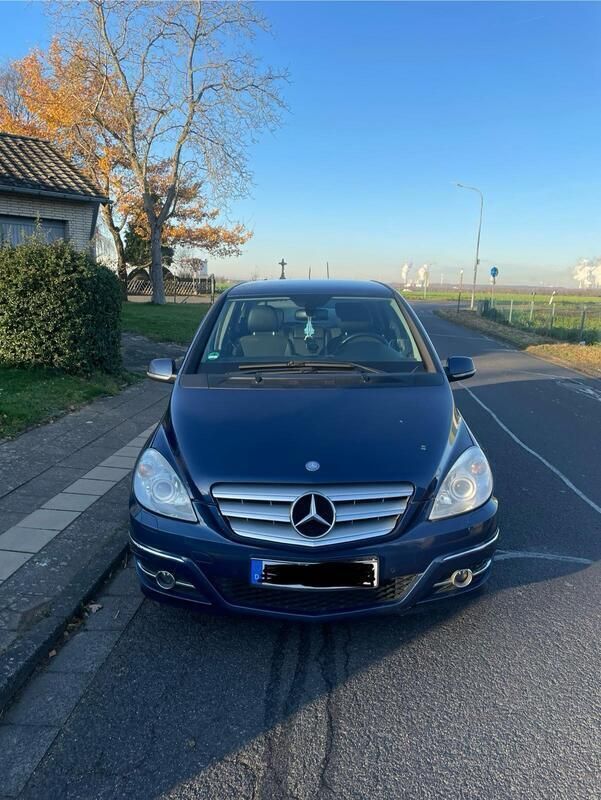 Blau Gebraucht 2009 Mercedes B170 Van / Kleinbus | 2.800 € (Guter Preis) - Bild 1/4