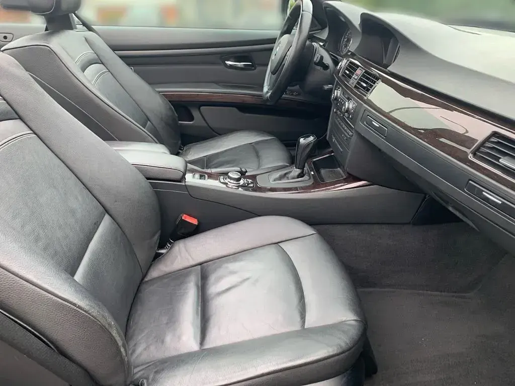 Gebraucht BMW 330 Cabriolet Comfort Edition 245 PS (180 kW) 2012 Grau Cabrio