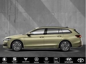 Neu Skoda Superb Selection 204 PS (150 kW) 2025 Blau Kombi