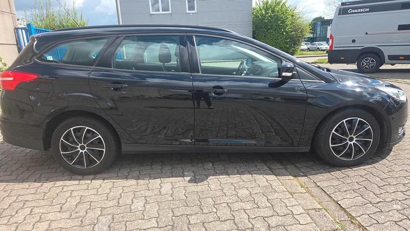 Usata Ford Focus 120 CV (88 kW) 2015 Station wagon