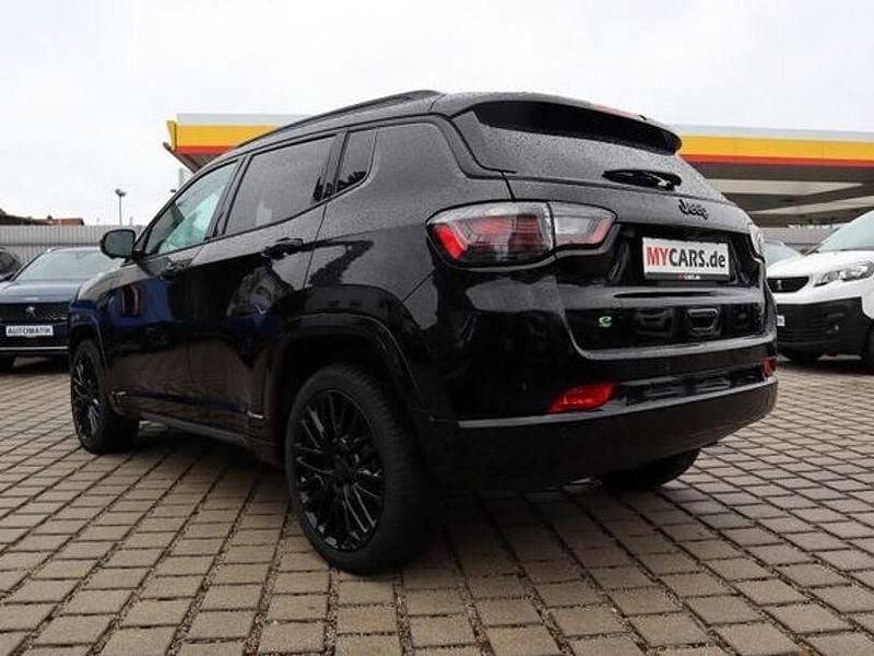 Gebraucht Jeep Compass 131 PS (96 kW) 2023 Schwarz SUV