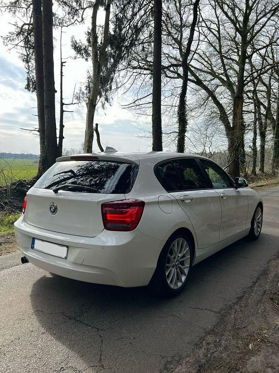 Gebraucht BMW 116 Efficient Dynamics 116 PS (85 kW) 2012 Weiß Kleinwagen