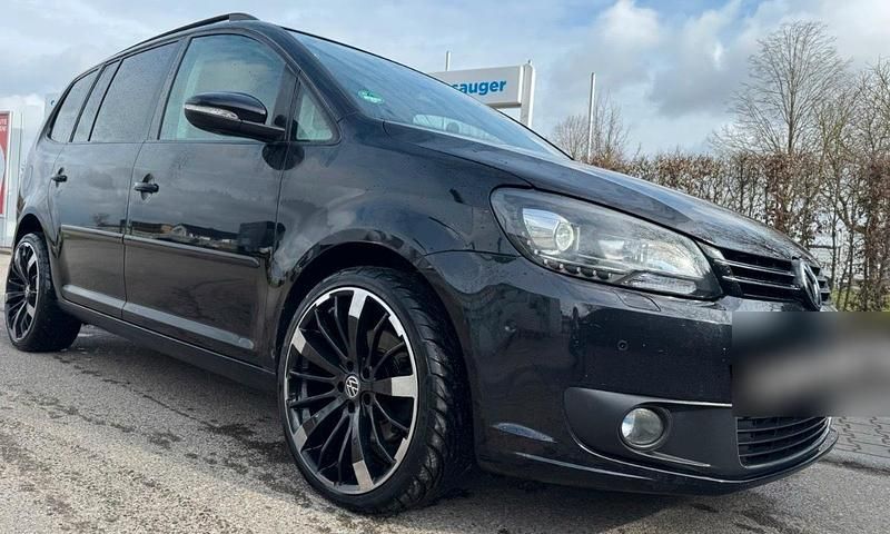 Gebraucht VW Touran 140 PS (102 kW) 2013 Schwarz Van / Kleinbus