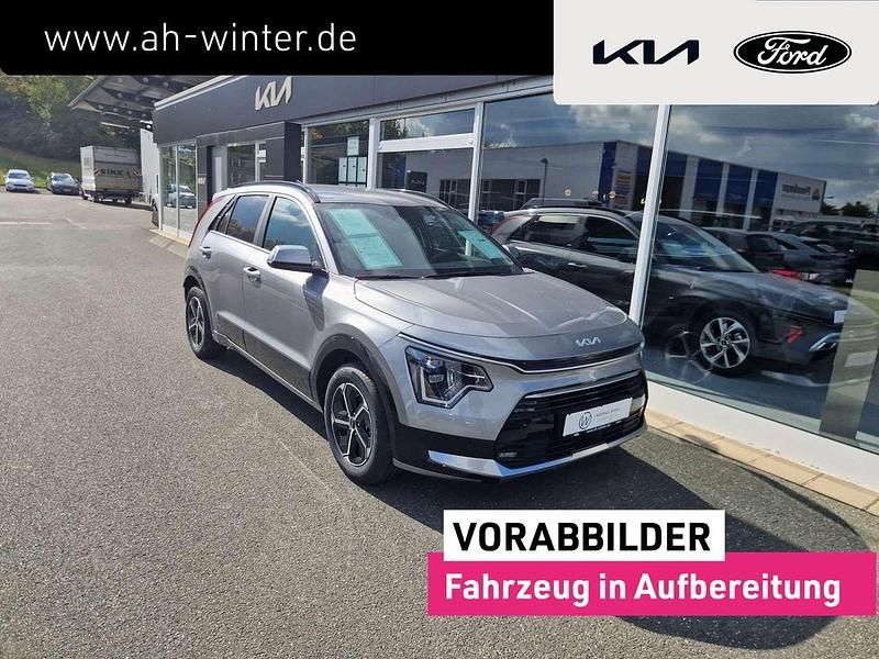 Stahlgrau Neu 2025 Kia Niro Comfort SUV | 30.995 € (Fairer Preis) - Bild 1/4