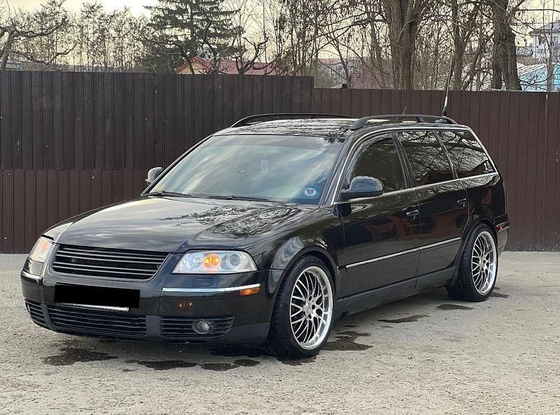 Schwarz Gebraucht 2004 VW Passat Highline Kombi | 3.200 € (Teuer) - Bild 1/4