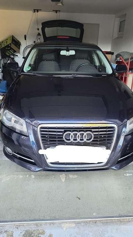 Blau Gebraucht 2011 Audi A3 Ambiente Kombi | 4.990 € (Fairer Preis) - Bild 1/4