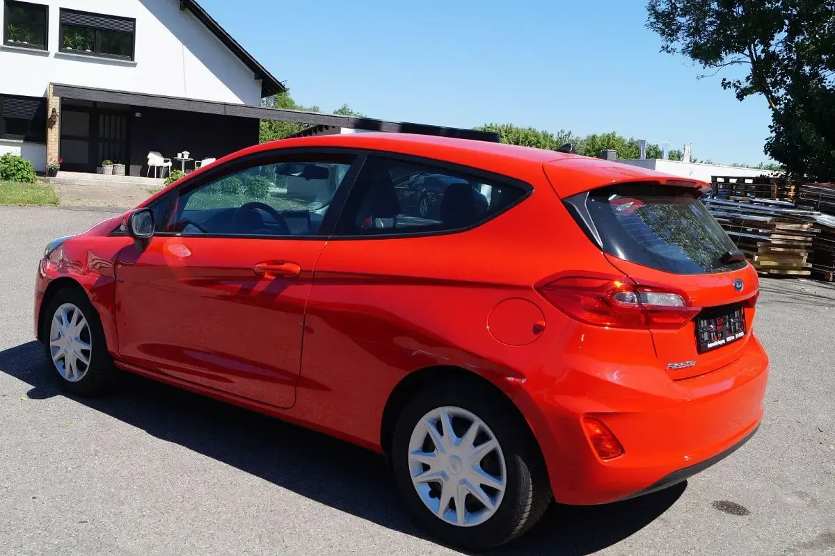 Gebraucht Ford Fiesta Cool & Connect 101 PS (74 kW) 2021 Rot Kleinwagen