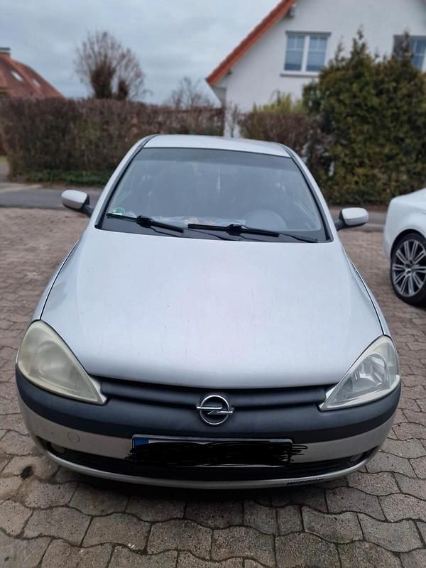 Silber Gebraucht 2001 Opel Corsa Kleinwagen | 1.200 € (Guter Preis) - Bild 1/4