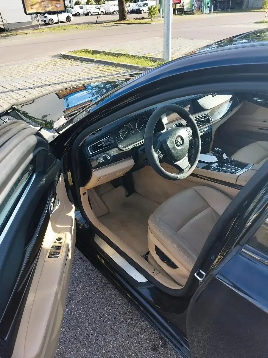 Gebraucht BMW 730 258 PS (189 kW) 2009 Schwarz Limousine