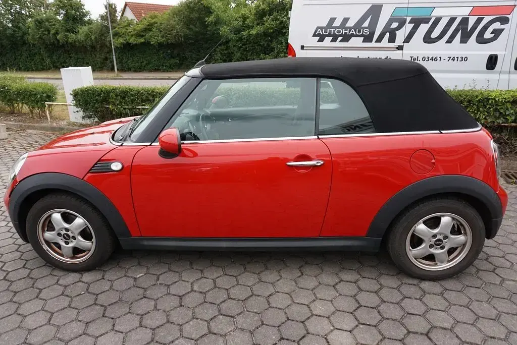 Gebraucht Mini One Cabriolet Pepper 98 PS (72 kW) 2010 Rot Cabrio