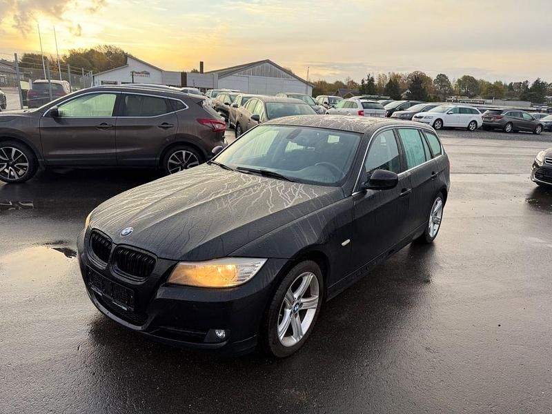 Schwarz Gebraucht 2011 BMW 316 Kombi | 4.000 € (Guter Preis) - Bild 1/4