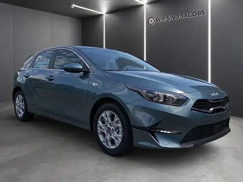 Gebraucht Kia Ceed Vision 140 PS (102 kW) 2025 Grau Kleinwagen