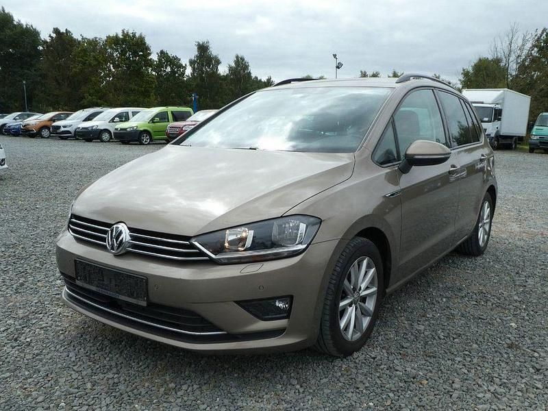 Gold Gebraucht 2015 VW Golf VII LOUNGE Limousine | 10.555 € (Guter Preis) - Bild 1/4