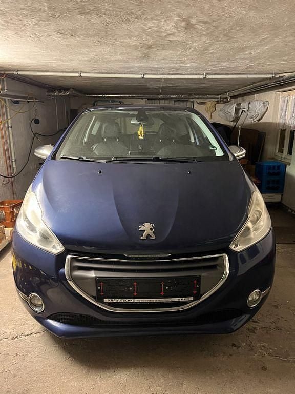 Blau Gebraucht 2012 Peugeot 208 Allure Kleinwagen | 5.500 € (Guter Preis) - Bild 1/4