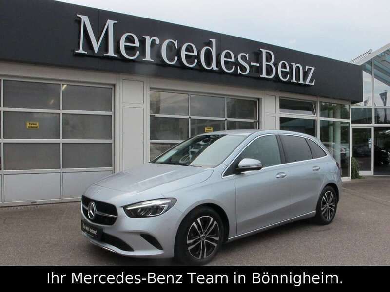 Silber Gebraucht 2024 Mercedes B200 Advanced Plus Van / Kleinbus | 36.500 € (Teuer) - Bild 1/4