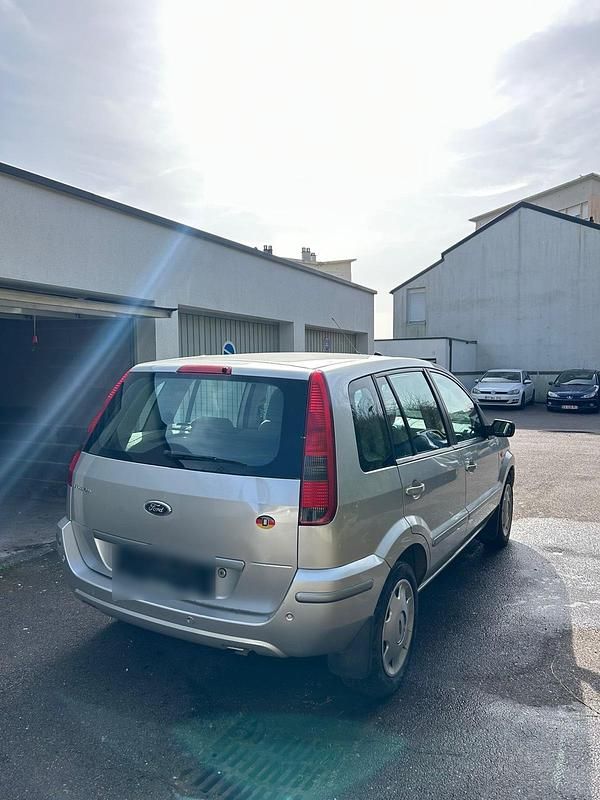 Gebraucht Ford Fusion 100 PS (73 kW) 2005 Kleinwagen