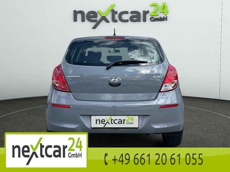 Gebraucht Hyundai i20 Style 101 PS (74 kW) 2014 Grau Kleinwagen