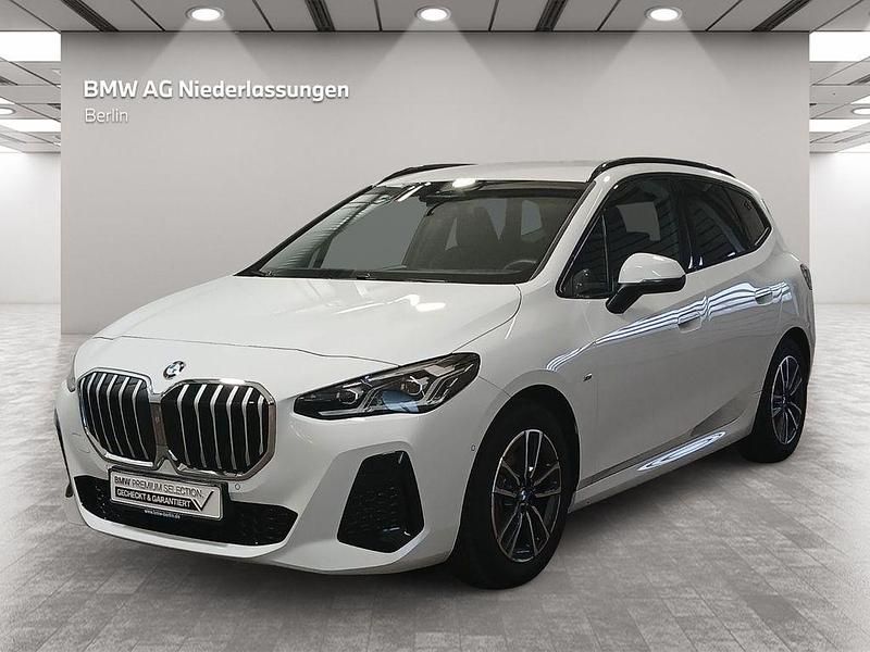 Weiß Gebraucht 2024 BMW 218 Active Tourer Comfort Edition Van / Kleinbus | 33.400 € (Fairer Preis) - Bild 1/4