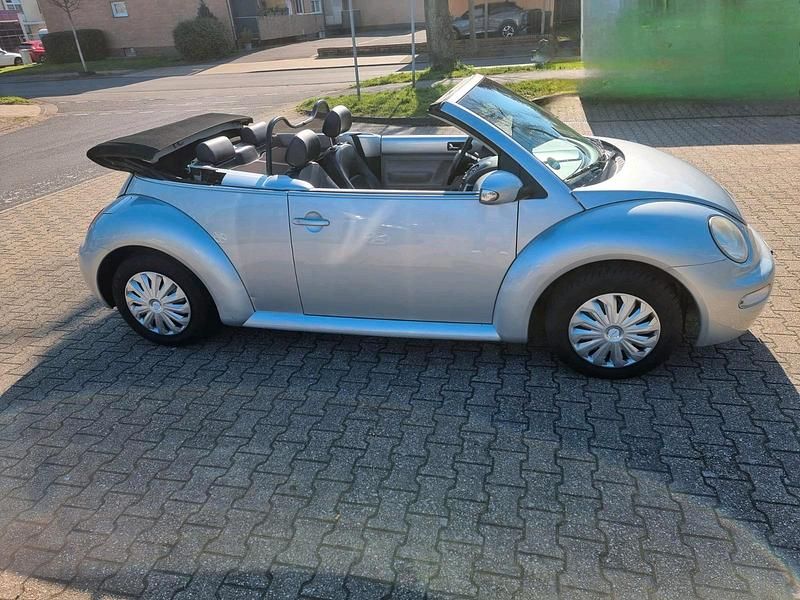Gebraucht VW New Beetle 102 PS (75 kW) 2004 Silber Kleinwagen