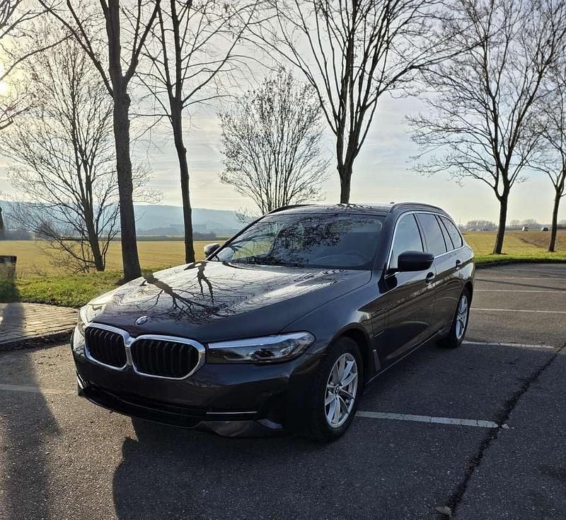 Gebraucht BMW 530e Luxury Line 184 PS (135 kW) 2021 Kombi
