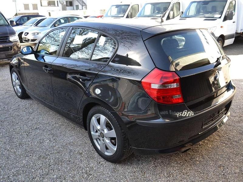 Second-hand BMW 116 122 CP (89 kW) 2008 Negru Hatchback