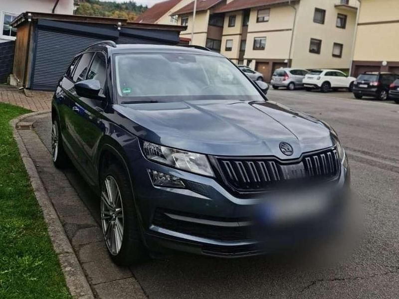 Grau Gebraucht 2017 Skoda Kodiaq Style SUV | 18.500 € (Guter Preis) - Bild 1/4