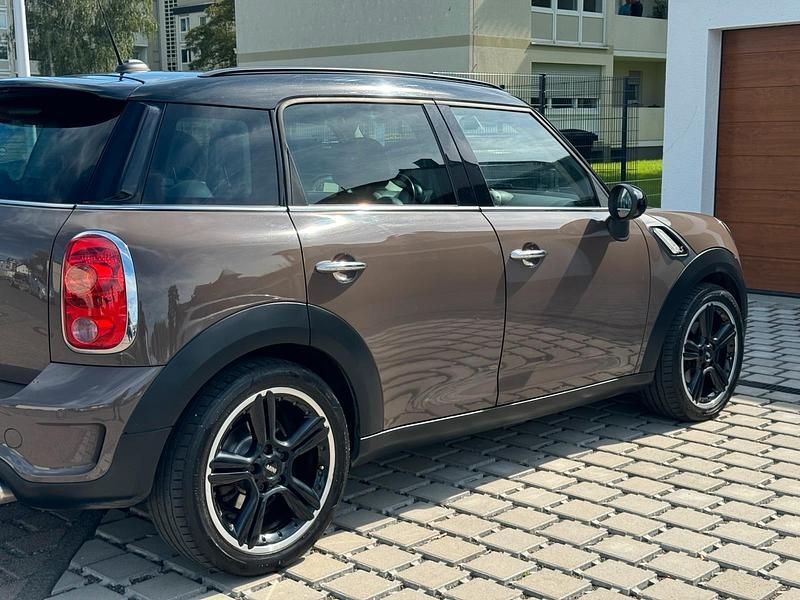 Gebraucht Mini Countryman 141 PS (103 kW) 2011 Braun SUV