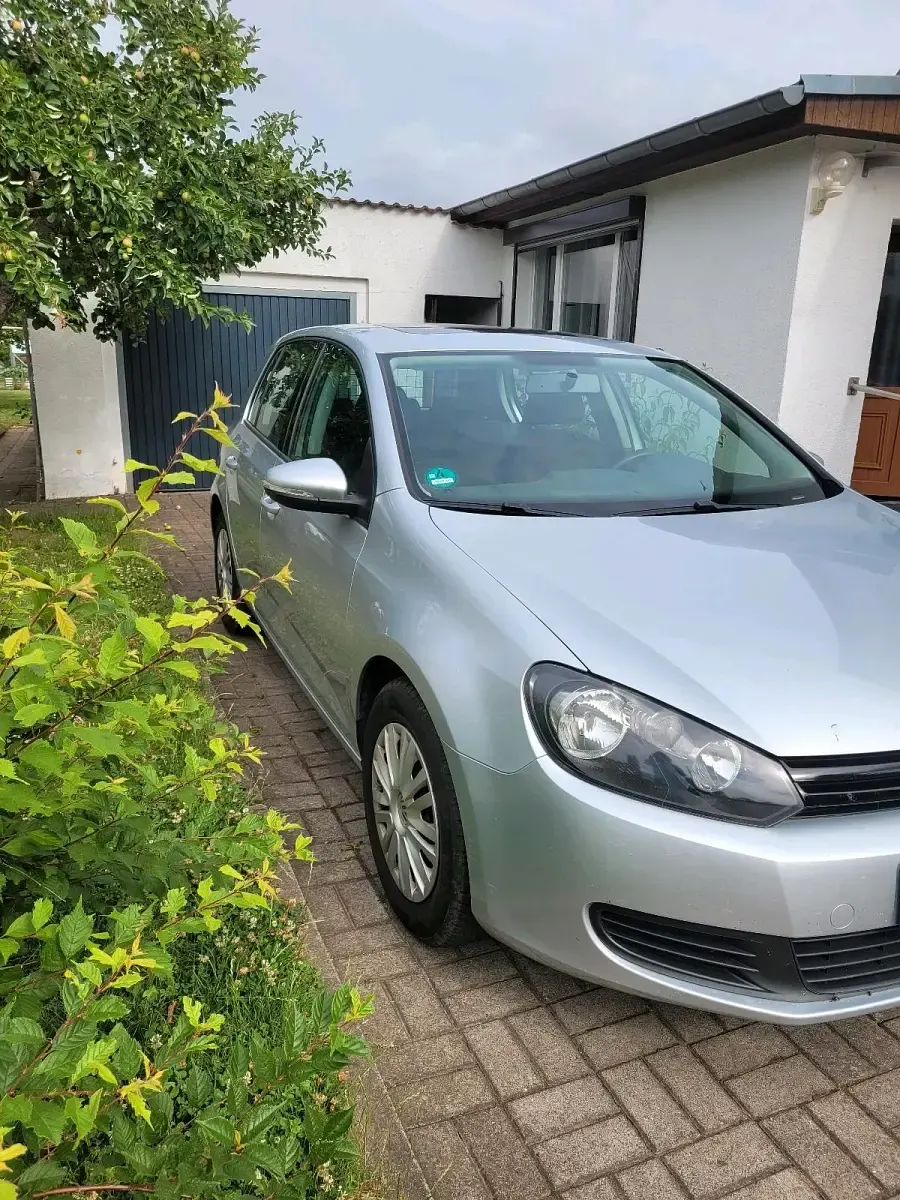Gebraucht VW Golf VI 80 PS (58 kW) 2010 Silber Kleinwagen