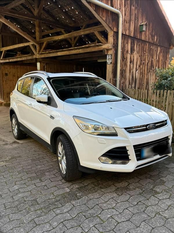Gebraucht Ford Kuga Titanium 180 PS (132 kW) 2016 Weiß SUV