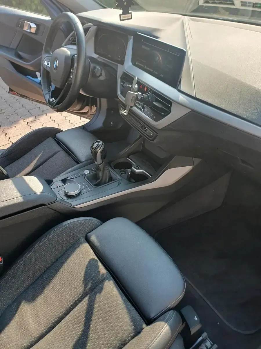 Gebraucht BMW 118 136 PS (100 kW) 2021 Schwarz Kleinwagen