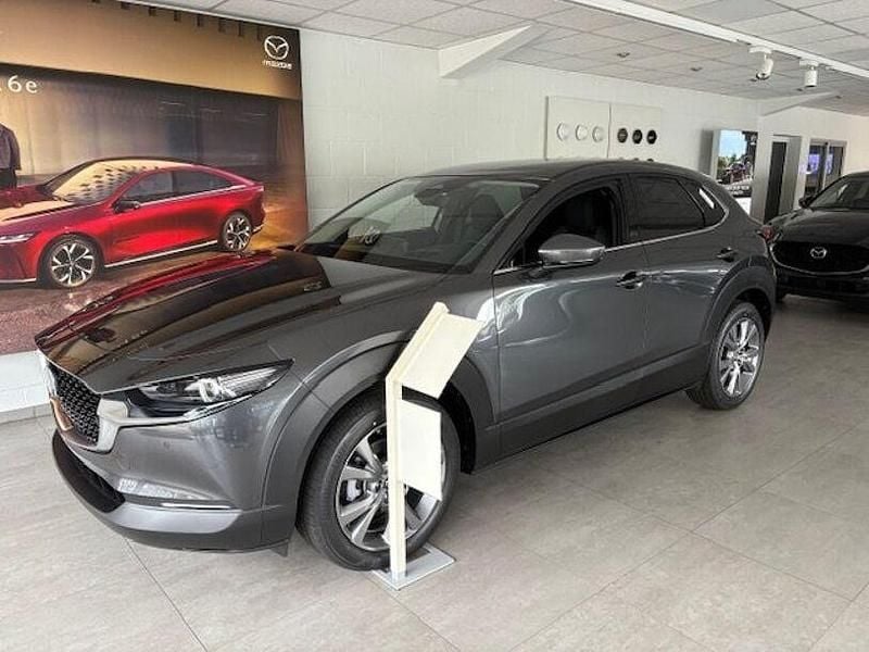 Grau Neu 2025 Mazda CX-30 SUV | 32.400 € - Bild 1/4