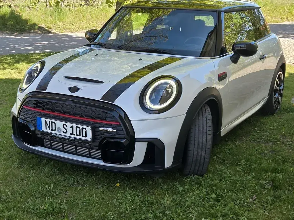 Gebraucht Mini John Cooper Works 231 PS (169 kW) 2023 Weiß Kleinwagen
