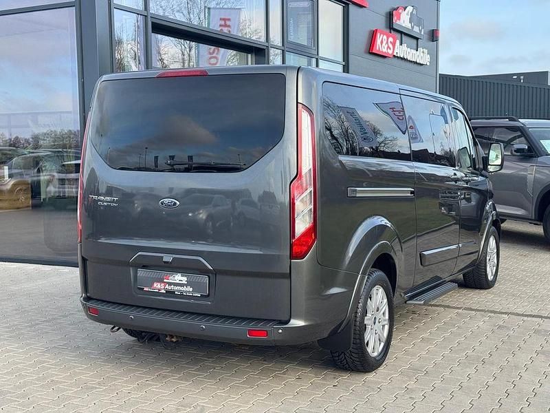 Gebraucht Ford Tourneo Titanium 170 PS (125 kW) 2017 Grau Van / Kleinbus