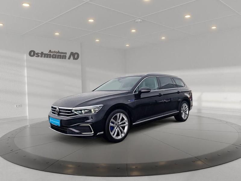 Deep black perleffekt Gebraucht 2021 VW Passat GTE Kombi | 27.495 € (Etwas zu teuer) - Bild 1/4