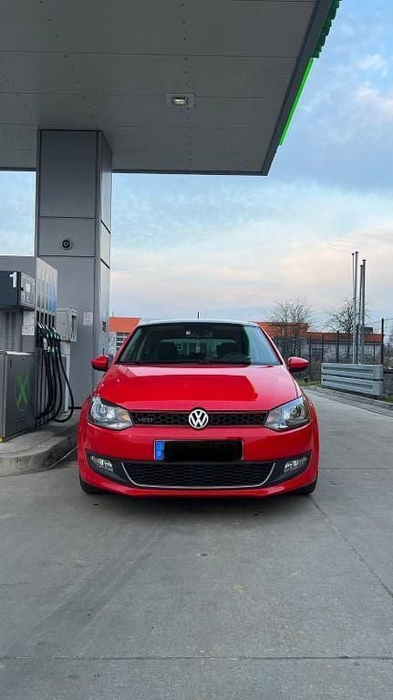 Rot Gebraucht 2013 VW Polo Edition | 6.200 € (Fairer Preis) - Bild 1/4