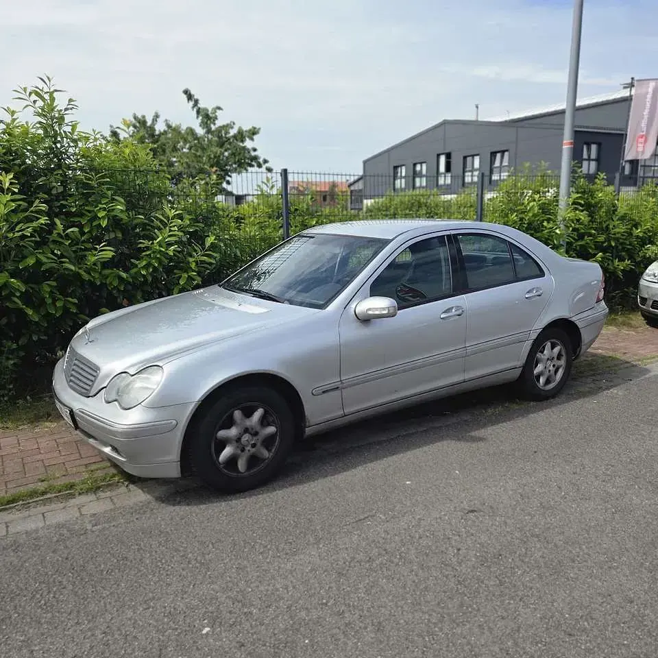 Gebraucht Mercedes C200 Elegance 163 PS (119 kW) 2002 Limousine