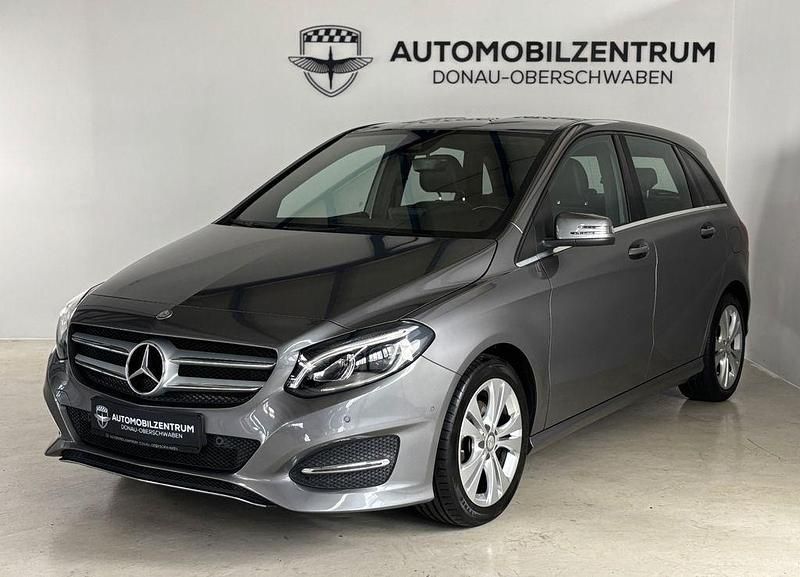 Gebraucht Mercedes B200 Urban 156 PS (114 kW) 2015 Grau Van / Kleinbus