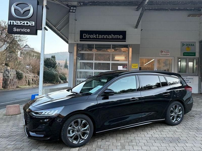 Gebraucht Ford Focus ST-Line X 125 PS (91 kW) 2023 Schwarz Limousine