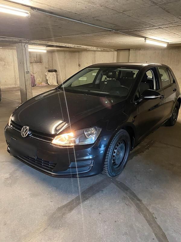 Schwarz Gebraucht 2016 VW Golf VII Limousine | 11.500 € (Fairer Preis) - Bild 1/4