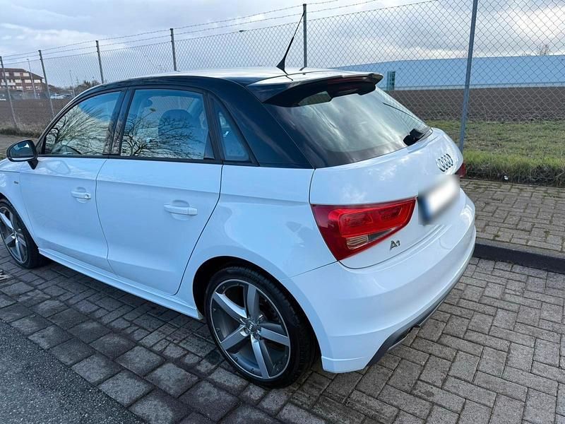 Gebraucht Audi A1 S-Line 86 PS (63 kW) 2014 Weiß Kleinwagen